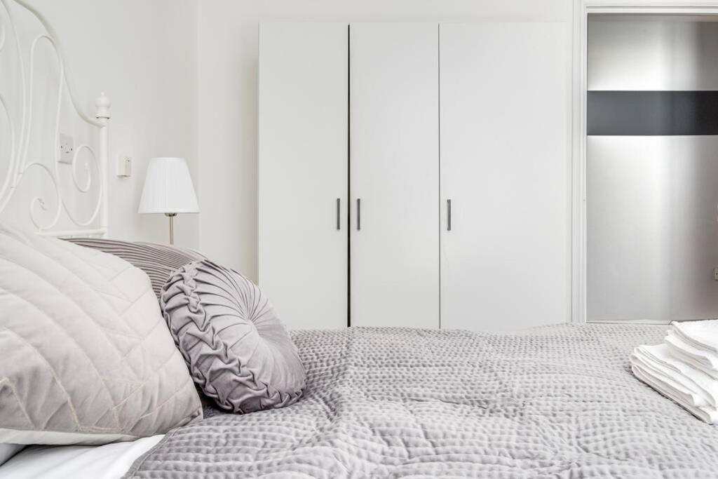 Luxury 2Bed Spacious Apartment- City Centre- Free Parking Birmingham Dış mekan fotoğraf